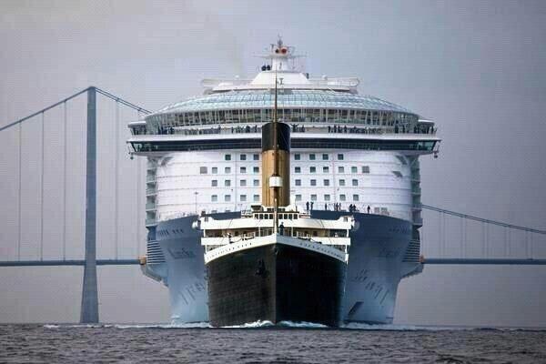 タイタニックと巨大客船